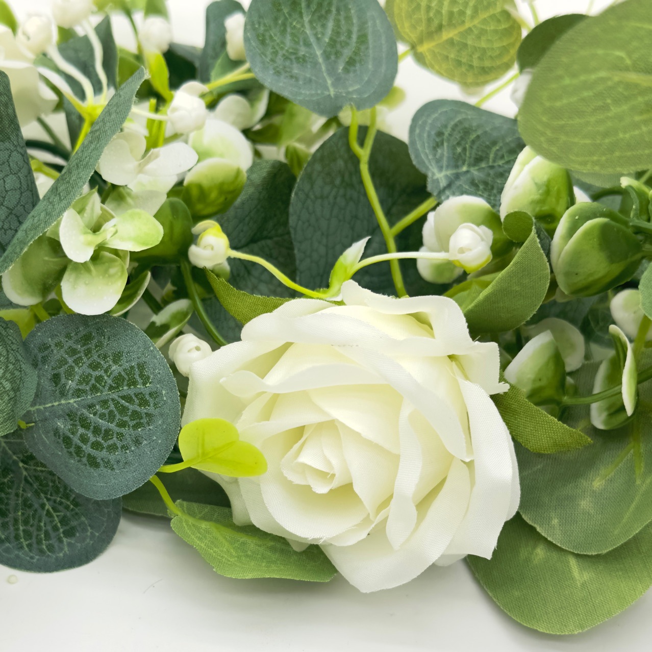 1pc Artificial White Rose Flow - Eucalyptus Preserved recensione e prezzo